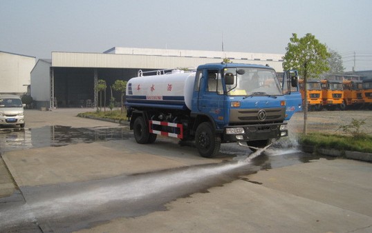 東風(fēng)153<a href=http://www.k5ic.cn/ssc target=_blank class=infotextkey>灑水車</a>測(cè)試圖片