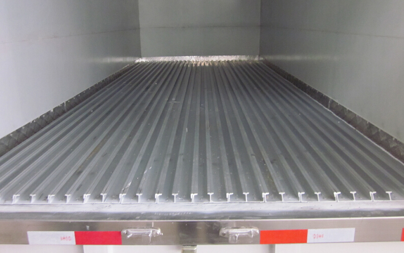 <a href=http://www.k5ic.cn/lcc/ target=_blank class=infotextkey>冷藏車</a>通風(fēng)槽,冷藏車地板通風(fēng)槽圖片